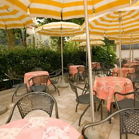 Aparthotel Lily
