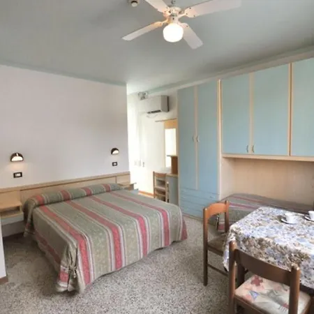 Aparthotel Lily *