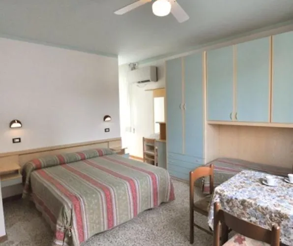 Apartmanhotel Lily 3*